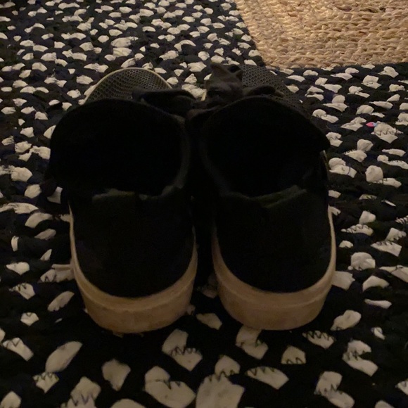 steve madden sneaker - Picture 3 of 4